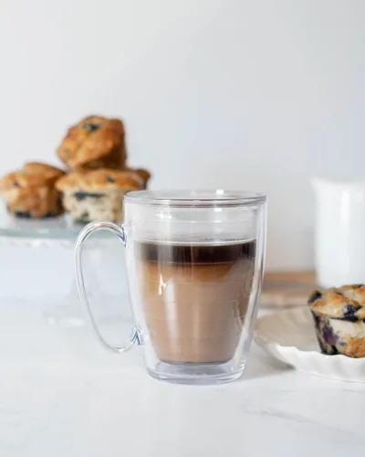 Miniatura 2 de Taza de viaje Tervis de doble pared transparente y colorida con tapa fabricada en Estados Unidos, vaso aislado mantiene las bebidas frías y Tapa