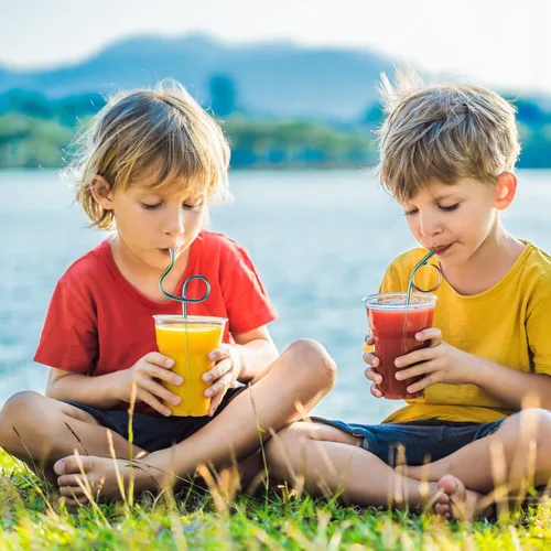 Miniatura 5 de Gejoy 8 popotes reutilizables de acero inoxidable con diseño curvado, con 2 cepillos de limpieza, tubos de metal multicolor para niños y adultos jugo