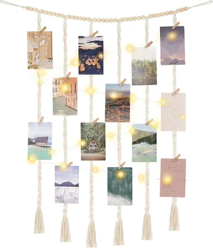 Miniatura 8 de Mkono Exhibidor Colgante de Fotos de Macramé Decoración de Pared con Luces de Cadena, Guirnalda de Cuentas de Madera Boho Portamarcos de Tarjetas