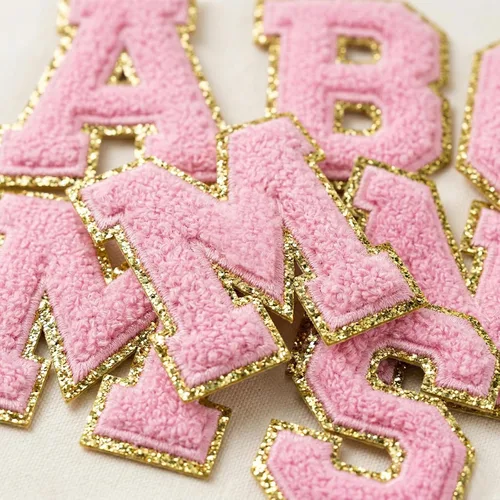 Miniatura 5 de Parches de felpilla de la letra M, apliques termoadhesivos con iniciales universitarias para chaquetas, mochilas, sombreros y bolsos, color rosa