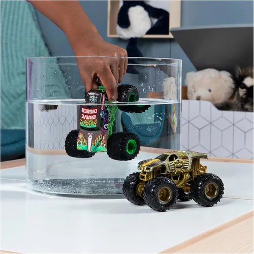 Miniatura 3 de Monster Jam, Official Reveal The Steel - Paquete de 4 camiones monstruo fundidos a presión que cambian de color, escala 1:64 (6058463)