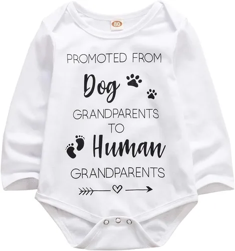 Miniatura 56 de Pañalero para bebé recién nacido, con frase en inglés “Got my mind on my momy”, color gris y blanco, talla 0-18M
