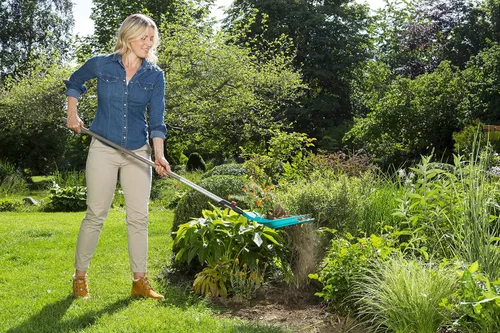 Miniatura 10 de Gardena Combisystem Rastrillo de pala: rastrillo de pala fácil de manejar para rastrillar juntos y levantar hojas y residuos de jardín, cuenta