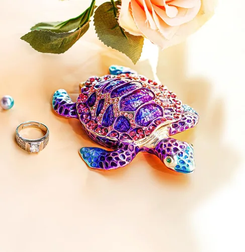 Miniatura 6 de YU FENG Caja de joyería de figura de tortuga marina con bisagras coleccionables de cristal con bisutería decorativa de tortuga de animales (morado)