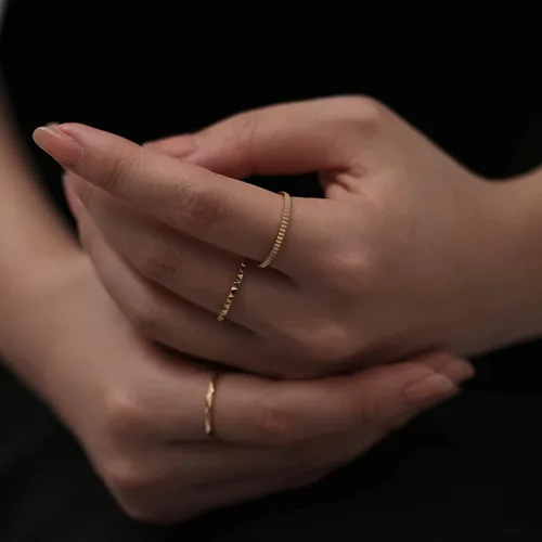Miniatura 5 de KAZITSAN Anillos de acero inoxidable para mujer, 3 unidades, de 0.039 pulgadas, banda lisa, apilables, anillos para el pulgar, plataorooro rosa