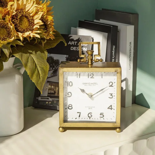 Miniatura 2 de NIKKY HOME Reloj de mesa dorado, clásico silencioso sin tictac, funciona con baterías, decorativo, para repisa o estante, reloj de sobremesa