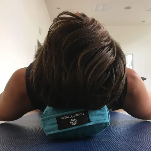 Miniatura 3 de Hugger Mugger Cojín de yoga Pranayama - Muy firme, usar debajo de la longitud de la columna para una respiración más profunda o debajo