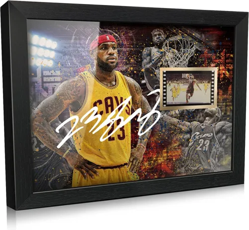 ORIMAMI Póster firmado de LeBron James en negro, súper estrella enmarcado con foto y pantalla de película de 1x35mm, regalos geniales para amantes