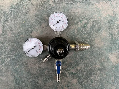 Miniatura 2 de Regulador de cerveza de nitrógeno CGA580 Regulador de nitrógeno de café Kegerator Regulador de presión de aire de gas de doble calibre con presión