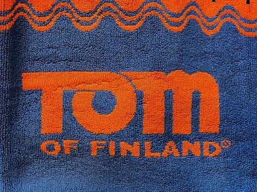 Miniatura 4 de Tom of Finland Toalla de playa de lujo (Gay)