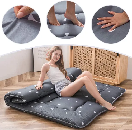 Miniatura 5 de MAXYOYO Colchón de Piso de Futón Japonés con Estampado de Triángulos Grises, Almohadilla Gruesa para Dormir, Cama de Piso Enrollable, Colchón