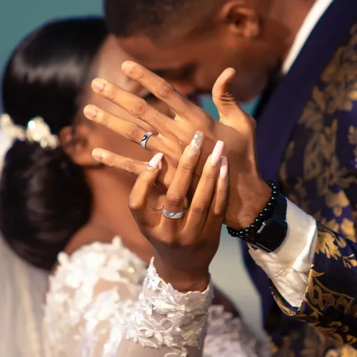 Miniatura 2 de Anillos de promesa para parejas, para él y para ella, juego de anillos de boda con texto en inglés "I Love You" grabado a juego con corazón azul