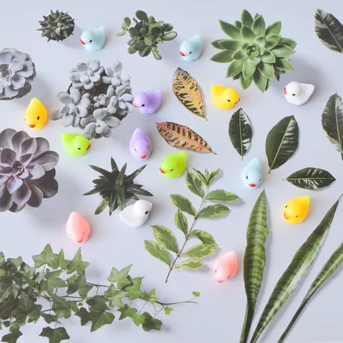 Miniatura 6 de Tindobewan 100 piezas de pequeños patos de resina, mini patos en miniatura, adornos para manualidades, jardín, acuario, decoración del hogar