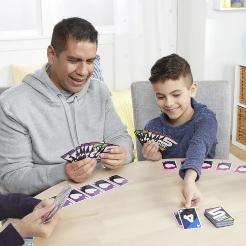 Miniatura 5 de Hasbro Gaming Juego de cartas de 5 vivos, juego de ritmo rápido para niños y familias, fácil de aprender, de 2 a 6 jugadores, divertidas actividades