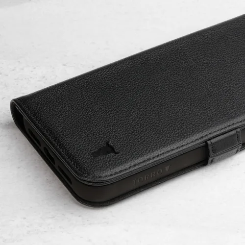 Miniatura 6 de TORRO Funda de cuero compatible con iPhone 14 – Funda de piel auténtica tipo cartera con tarjetero y función atril (negro)