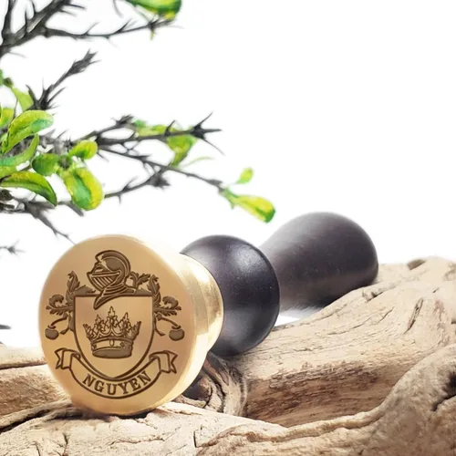 Miniatura 2 de Family Crest - Kit de sellos de cera personalizados con mango de madera y troquel de latón con cera de sellado