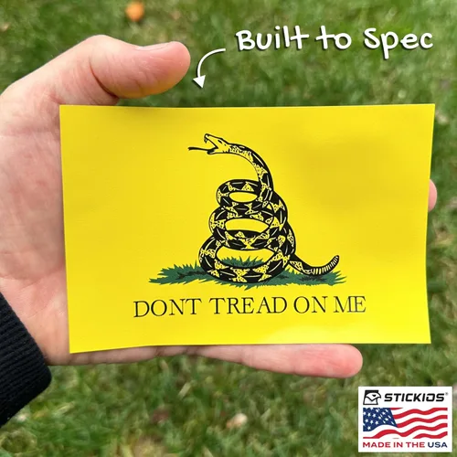 Miniatura 7 de Stickios Adhesivo de Bandera Gadsden 'Dont Tread On Me' - Calcomanía Patriótica Bandera Americana 1776 para Autos, Camiones y Ventanas de Vehículos