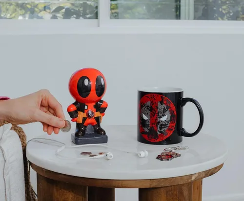 Miniatura 6 de Silver Buffalo Deadpool Chibi Stance - Banco pequeño de monedas de cerámica