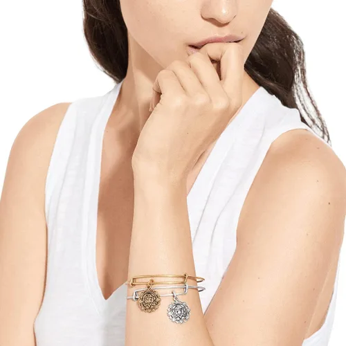 Miniatura 4 de Alex and Ani Path of Symbols - Brazalete expandible para mujer, diseño de pétalos de la paz de loto, acabado rafeeliano, de 2 a 3.5 pulgadas