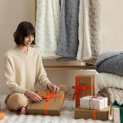 Miniatura 5 de Bedsure Gentlesoft - Manta de forro polar Sherpa para sofá, mullida y acogedora manta de jacquard para mujer, regalo de Navidad, gruesa y cálida