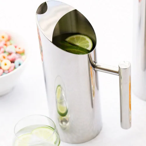 Miniatura 2 de Restaurantware Met Lux - Jarra de agua moderna de 33 onzas, 1 jarra de metal resistente a las abolladuras, con protector de hielo, mango integrado