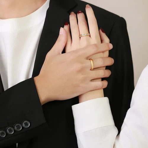 Miniatura 6 de Anillos de compromiso personalizados a juego para parejas, juego de anillos de boda de acero inoxidable dorado para él y ella, anillos de pareja