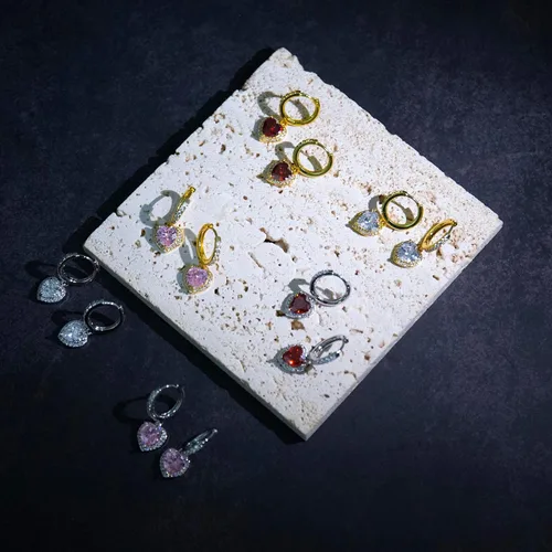 Miniatura 7 de Aretes colgantes de corazón para mujer, chapados en oro blanco, circonita cúbica de moda, hipoalergénicos, para el día de San Valentín