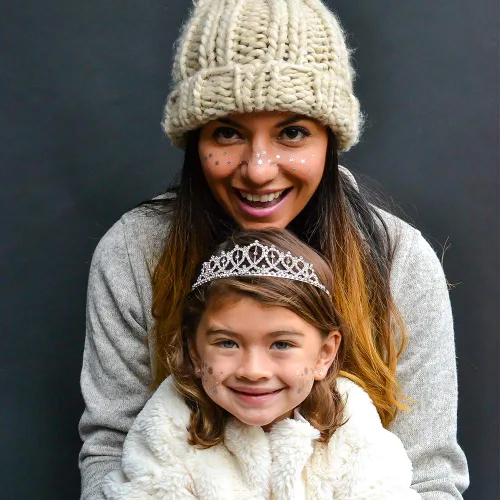 Miniatura 7 de El juego variado Winter Wonderland de FlashTattoos cuenta con 25 tatuajes de fiesta inspirados en las fiestas, impermeables, metálicos dorados