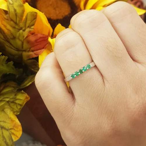 Miniatura 54 de Dazzlingrock Collection Anillo de boda redondo de 5 piedras preciosas o diamantes para mujer en oro macizo de 10 K/14 K/18 K
