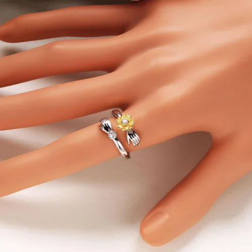 Miniatura 3 de Anillo de plata giratorio de girasol ajustable con diamantes y simple banda para abrazar a dos manos