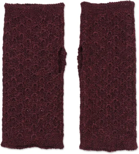 Miniatura 5 de NOVICA Manoplas 100% hechas a mano de alpaca bebé sin dedos con estampado de lana granate, guantes de accesorios de lana burdeos Perú 'Patrón