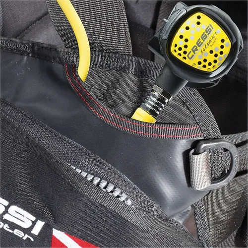 Miniatura 5 de Cressi Chaqueta de buceo BCD diseñada para uso intensivo - Alta capacidad de elevación, nailon 500D, bolsillos grandes - Sólido: Diseñado en Italia