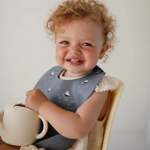 Miniatura 3 de mushie - Taza para merienda de silicón, contenedor de alimentos a prueba de derrames para niños pequeños y bebés (arena movediza)