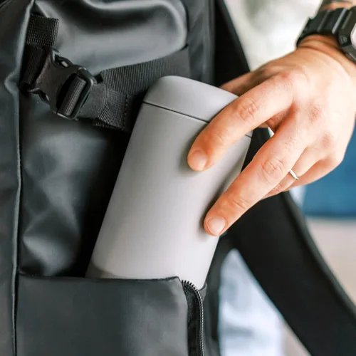 Miniatura 2 de Fellow Carter Move - Taza aislada al vacío con protector de salpicaduras a presión y revestimiento de cerámica para preservar el verdadero sabor.