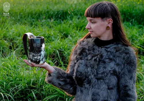 Miniatura 6 de Taza de cuerno de buey vikingo, 16–20 oz (Worthy Mjolnir) Taza de cuerno de buey y stein de café Elegante y hecha a mano para hombres y mujeres
