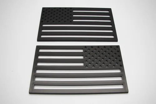 Miniatura 2 de Muzzys (Juego de dos) 7,6x12,7 cm Bandera americana de EE. UU. en negro con relieve a la izquierda y a la derecha, adhesivo de emblema para coche