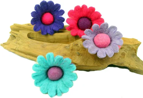 Miniatura 2 de Hadas de flores coloridas de fieltro a mano - Juego de 4 - Global Groove