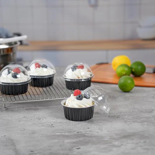 Miniatura 4 de Restaurantware Ramequines desechables de 4.2 onzas con tapas, 100 vasos desechables redondos de crema brulee, tapas de cúpula aptas para horno, Negro