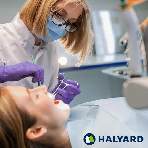 Miniatura 8 de HALYARD Guantes de nitrilo morado para examen de pacientes dentales, no estériles, 5.9 mil, 9.5 pulgadas, morado, grande, 53433 (caja de 100)
