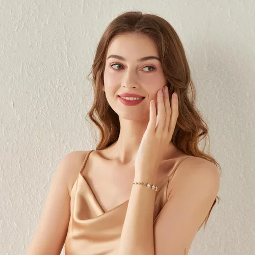 Miniatura 2 de FIORICASA Pulsera de trébol de cuatro hojas para mujer, chapada en oro de 18 quilates, pulsera ajustable