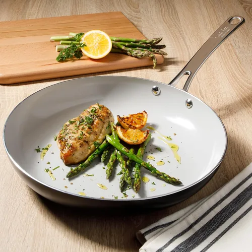 Miniatura 6 de Sur La Table Kitchen Essentials Potluck Porch Sartén para Freír Profunda de 12 Pulgadas Sartén de Aluminio Libre de PFA Utensilios de Cocina de Negro