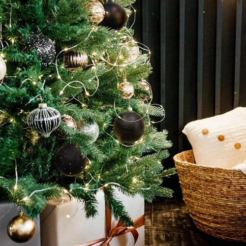 Miniatura 5 de KI Store - Esferas de Navidad color negro, 20 piezas de 3.15 pulgadas, adornos para árbol de Navidad, Halloween, corona, guirnalda, ganchos