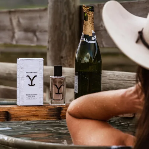 Miniatura 4 de Perfume Original de Mujeres Yellowstone por Tru Western, 1.7 fl oz (50 ml) – Hecho a Mano, Icónico, Atemporal