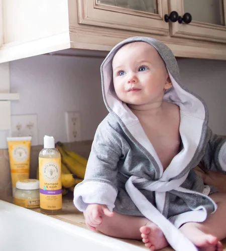 Miniatura 3 de Burt's Bees Baby - Albornoz, bata con capucha infantil, tejido de rizo absorbente, 100% algodón orgánico, 0-9 meses (gris jaspeado)