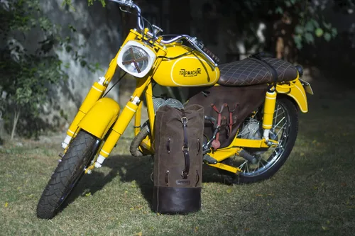 Miniatura 14 de Bolsa de lona para motocicleta de cuero genuino de grano completo resistente de inspiración militar Alforja Bolsa de fin de semana Con correas