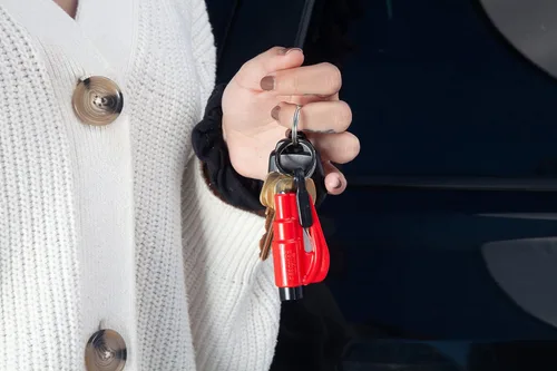 Miniatura 7 de resqme Llavero de emergencia compacto original, herramienta de escape de coche, cortador de cinturón de seguridad y rompevanas, fabricado en Estados
