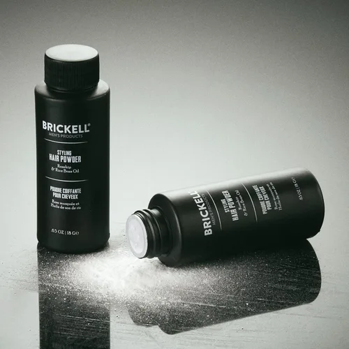 Miniatura 4 de Polvo estilizante para cabello Brickell Men's para hombres, crea volumen, natural y orgánico, polvo texturizante no graso, 18g, sin fragancia