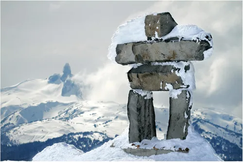 Miniatura 2 de Trademark Fine Art Whistler Inukshuk por Pierre Leclerc - Lienzo decorativo para pared, 22 x 32 pulgadas