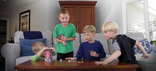 Miniatura 2 de Not It! Castle Land - Juego de dados y cartas de ritmo rápido para niños y familias Juego de emparejamiento con temática de caballeros, dragones