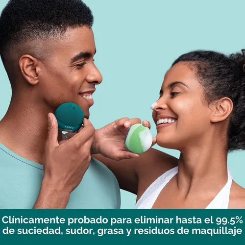 Miniatura 3 de FOREO Luna 4 go Cepillo de limpieza facial y masajeador reafirmante - Cuidado facial premium - Mejora la absorción - Herramientas simples